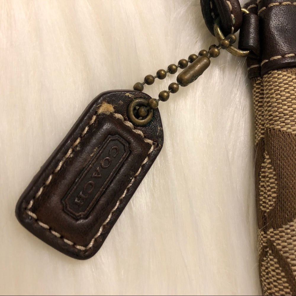 Coach Wristlet - Picture 4 of 10